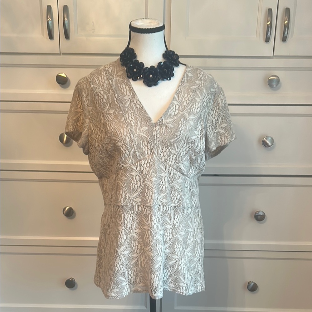 Banana Republic Cream Lace Women's Top